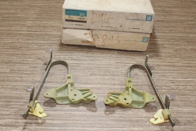GM 20192894 -95 Pair LH-RH Window Regulator ASSEMBLY Cadillac Buick Caprice Olds - Image 1 of 4