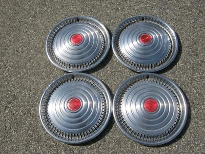 Capas de roda genuínas 1970 Pontiac Bonneville Catalina calotas de 15 polegadas - Imagem 1 de 4