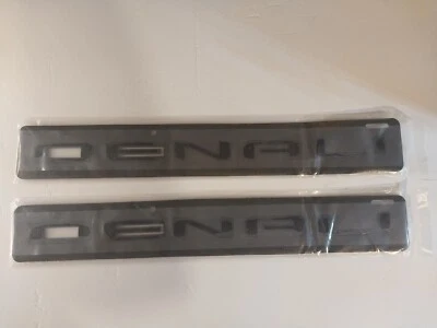 2x Calcomanías Denali Letras Elevadas Negro Brillante Autoadhesivas GMC Foto 1 de 4