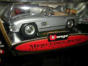 1:18 Bburago Mercedes-Benz 300 SL Roadster 1957 con maleta plata/plata embalaje original - Imagen 1 de 2