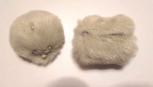 Sombrero y monedero/manguito gris de piel sintética para muñeca SOLO se adapta a: Tyler/Alex/Vivian/Poppy 16 - Imagen 1 de 7