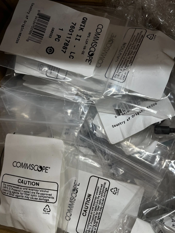 NUEVO CommScope (Lote de 15) LazrSPEED Qwik II LC Aqua MFC-LCF-09-5X 760117887 OM4 Foto 1 de 1