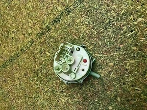 Smeg dishwasher - pressure switch (Ro-A13).. - Picture 1 of 5