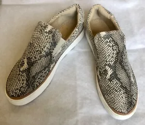 Ccocci Womens Flat Heel Slip On Loafer Sneaker Shoes Faux Snake Skin size 9 NEW - Picture 1 of 8