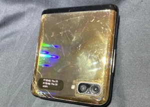 Samsung Galaxy Z Flip Mirror Gold Ultra RARE - Picture 1 of 24