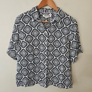Boden Women's Linen All Over Print Button Down Top, Size US 4 Coastal - Picture 1 of 5