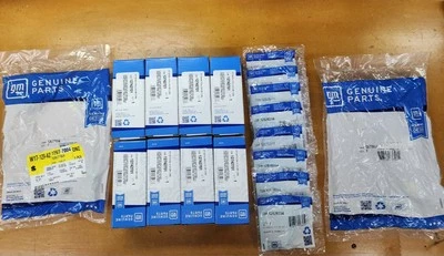 OEM GENERAL MOTORS 4.3, 5.3, 6.2 FUEL INJECTORS NEW updated# 12742701 - Image 1 of 4