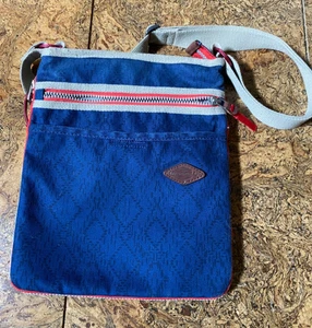 Borsa a tracolla Merrell blu zip-around 100% tela di cotone con accenti rossi - Foto 1 di 3