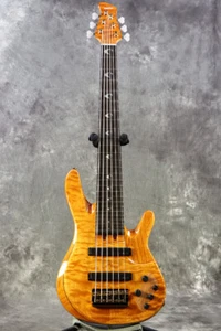 YAMAHA TRBJP2 AM Ámbar Hecho en Japón John Patitucci Especificación Modelo 6 Cuerdas - Imagen 1 de 9