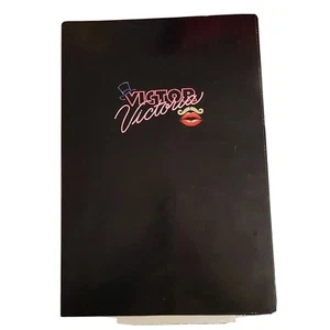 Victor/Victoria Werbepaket inklusive Originalprogramm und Musik-CD - Bild 1 von 12
