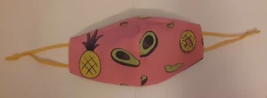"MÁSCARA FACIAL DE ALGODÓN DE TRIPLE CAPA LAVABLE Y REUTILIZABLE ""PIÑA AGUACATES"" HECHA A MANO" - Imagen 1 de 3