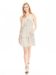Neu mit Etikett Banana Republic Heritage Seide Rüschenkleid, Cocoon (weißlich), Gr. 0 - Bild 1 von 4