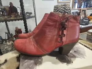 ZETA Vintage Red Quirky Genuine Soft Leather Ankle Boots Leather Lined Zip 38 - Picture 1 of 4
