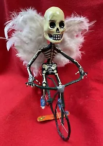 Arte Popular Mexicano Día de Muertos Paper-mâche Esqueleto Ángel Montar Bicicleta - Imagen 1 de 13
