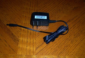 NETGEAR AC-DC Adapter P/N 332-10744-01, model AD2015F23, 12VDC .5A. - Picture 1 of 2