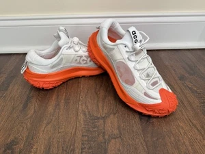 Nike ACG Mountain Fly 2 Low 'White Orange' DV7903-100 Men's Size 6.5/Womens 8 - Picture 1 of 12