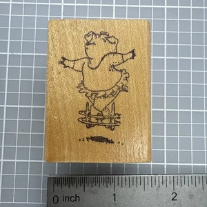 F8, Art Impressions Rubber Stamp, Dancing Pig Ballerina - Picture 1 of 3