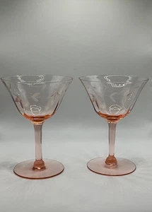 Par de copas de depresión ópticas grabadas rosa vintage vino champán Sherbet  - Imagen 1 de 3