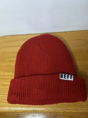 NEFF Gorro Plegable Acrílico Tejido Acanalado, Talla Única Para La Mayoría, Rojo Nuevo Foto 1 de 3