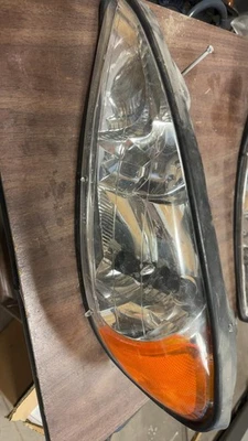 Headlamp Assembly PONTIAC GRAND AM Left 99 00 01 02 03 04 05 - Image 1 of 4
