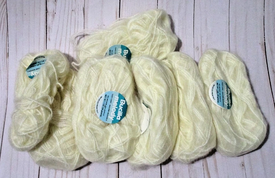 Lote de Fios Melody BUCILLA - Off White - Imagem 1 de 4