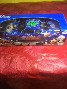 Disney Racing Across America Nascar Daytona 1:24 Scale 05 Goofy Diecast Car - Picture 1 of 2