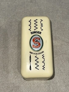 VINTAGE RARE Singer Swiss Zig Zag attachment case - Picture 1 of 7