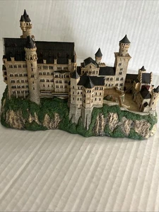 Castillo Neuschwanstein Castillos Encantados de Europa La Casa de la Moneda Danbury 1993 Baviera - Imagen 1 de 8