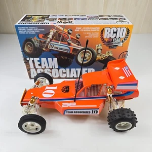 Team Associated RC10 Classic 40th Anniversary Kit 6007 Limited Edition Pre-owned - Picture 1 of 17