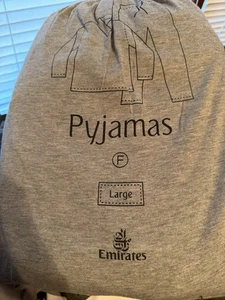 Emirates First Class Pyjama Set - Nagelneu und versiegelt - weibliche Größe L - Bild 1 von 1