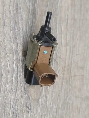 99-05 Mazda MX-5 Miata OEM Fuel Pressure Control Vacuum Valve K5T46591 BP5W18741 - Image 1 of 4