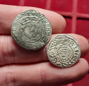 #110-98 ~ Royaume Uni - Reproduction 2 monnaies argent Penny - Imagen 1 de 2