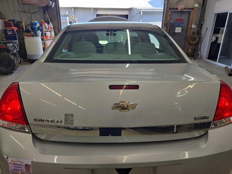 Used Deck Lid fits: 2011 Chevrolet Impala w/o spoiler exc. police package Grade Foto 1 de 4