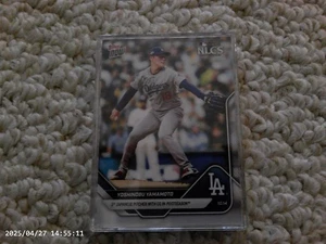 Topps Now 870 2025 Los Angeles Dodgers Yoshinobu Yamamoto - Bild 1 von 2