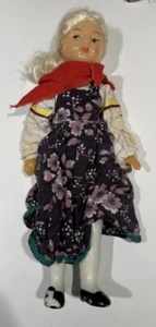 Bambola plastica russa vintage 12" fiore contadino rosso Babushka 1970 vestito vintage - Foto 1 di 6
