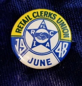 Botón Pinback Union de Empleados Minoristas De Colección JUNIO 1948 7/8" Diámetro - Imagen 1 de 3