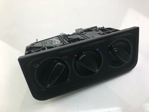Y4773 VW GOLF III 1997 Climate Control Unit 1H0819045E - Picture 1 of 4