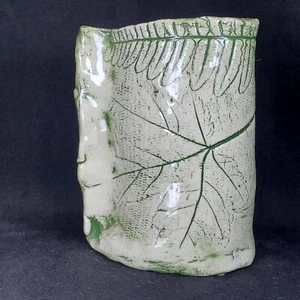 Hand Made Ceramic Flower Planter Vase with Green Leaves 2.5" x 5" - Picture 1 of 9