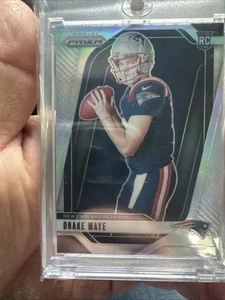 Drake Maye #12 Silver Variation - 2024 Prizm Football (RC) Patriots - Picture 1 of 2