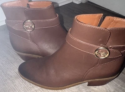 Bota COACH Debi couro nogueira tornozelo dourado com zíper, tamanho 6B EUR 36,5 FG4188 - Imagem 1 de 4