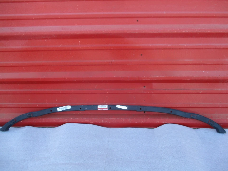 Parachoques trasero Honda OEM 1994-1995 Accord - Soporte superior OEM Foto 1 de 4