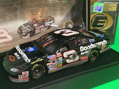 Dale Earnhardt 1997 GM Goodwrench Daytona 500 Crash Car Elite en versión de carreras Foto 1 de 4