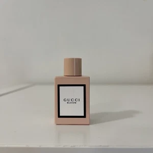 Gucci "Bloom" Eau de Parfum Mini 5 mL Women's Perfume Travel Size NWOB - Picture 1 of 3