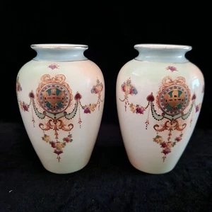 Beautiful Matching Pair Antique Crown Devon SF & Co Vases "Erin" - Picture 1 of 7