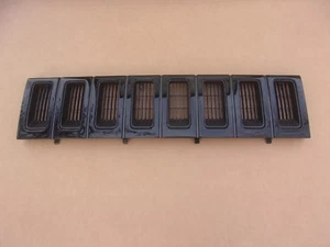 NUEVO Genuino Mopar 1993-95 Jeep Grand Cherokee Radiador Rejilla - Imagen 1 de 3