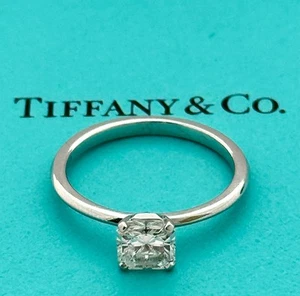 ANILLO TIFFANY & CO DIAMANTES VERDADEROS 0,61 COCHE VVS1, F, PLATINO, VENTA AL POR MENOR USD $7.650 - Imagen 1 de 17