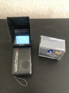 Sony FD-2A Watchman with VCV2 Up Close Viewer - Picture 1 of 4