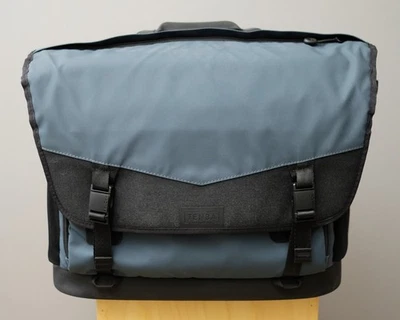 Tenba DNA 16 Pro Messenger Camera Bag - Blue (638-577) - Image 1 of 4