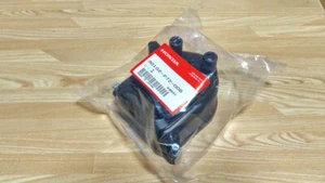 Genuine Honda OEM Integra Type R DC2 Civic EK9 B-Series Distributor Cap Dizzy - Picture 1 of 2