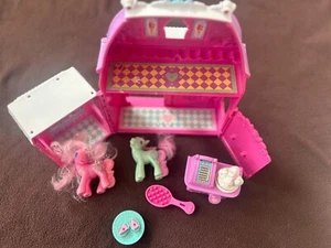 My Little Pony Ponyville Cotton Candy Cafe w/ Two Ponies Cash Register & Cakes - Picture 1 of 8